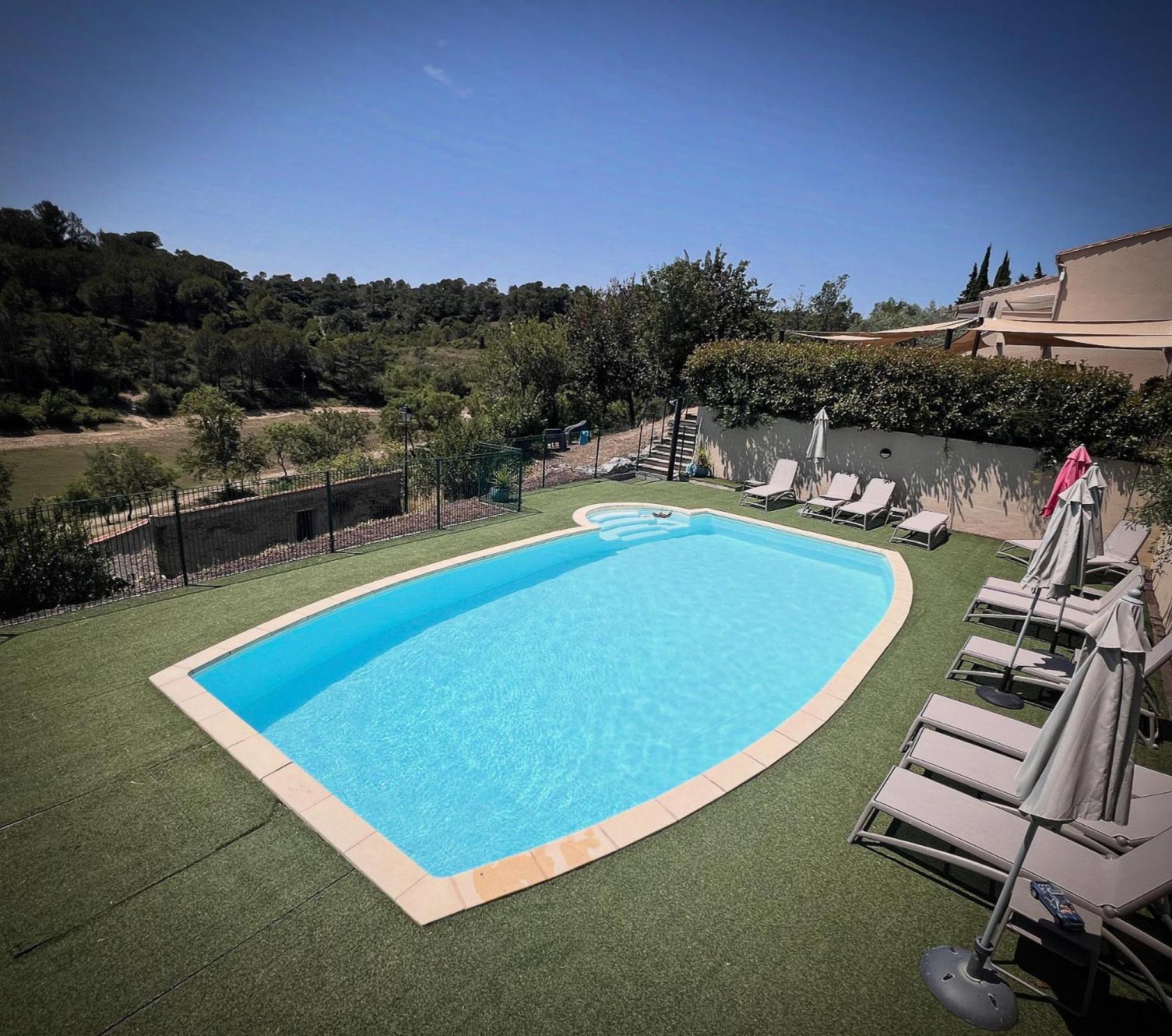 Logis Hotel Restaurant La Bergerie Aragon Bagian luar foto