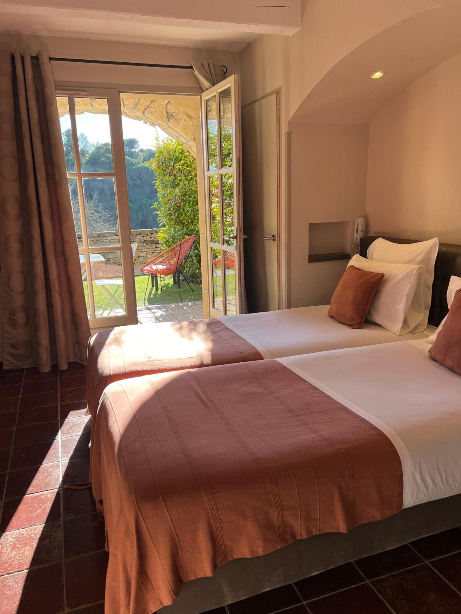 Logis Hotel Restaurant La Bergerie Aragon Bagian luar foto