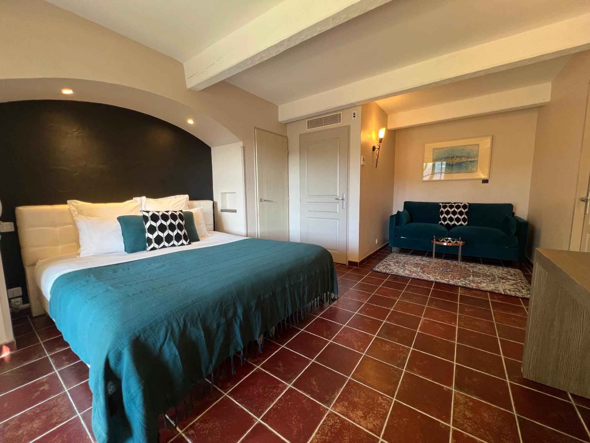 Logis Hotel Restaurant La Bergerie Aragon Bagian luar foto