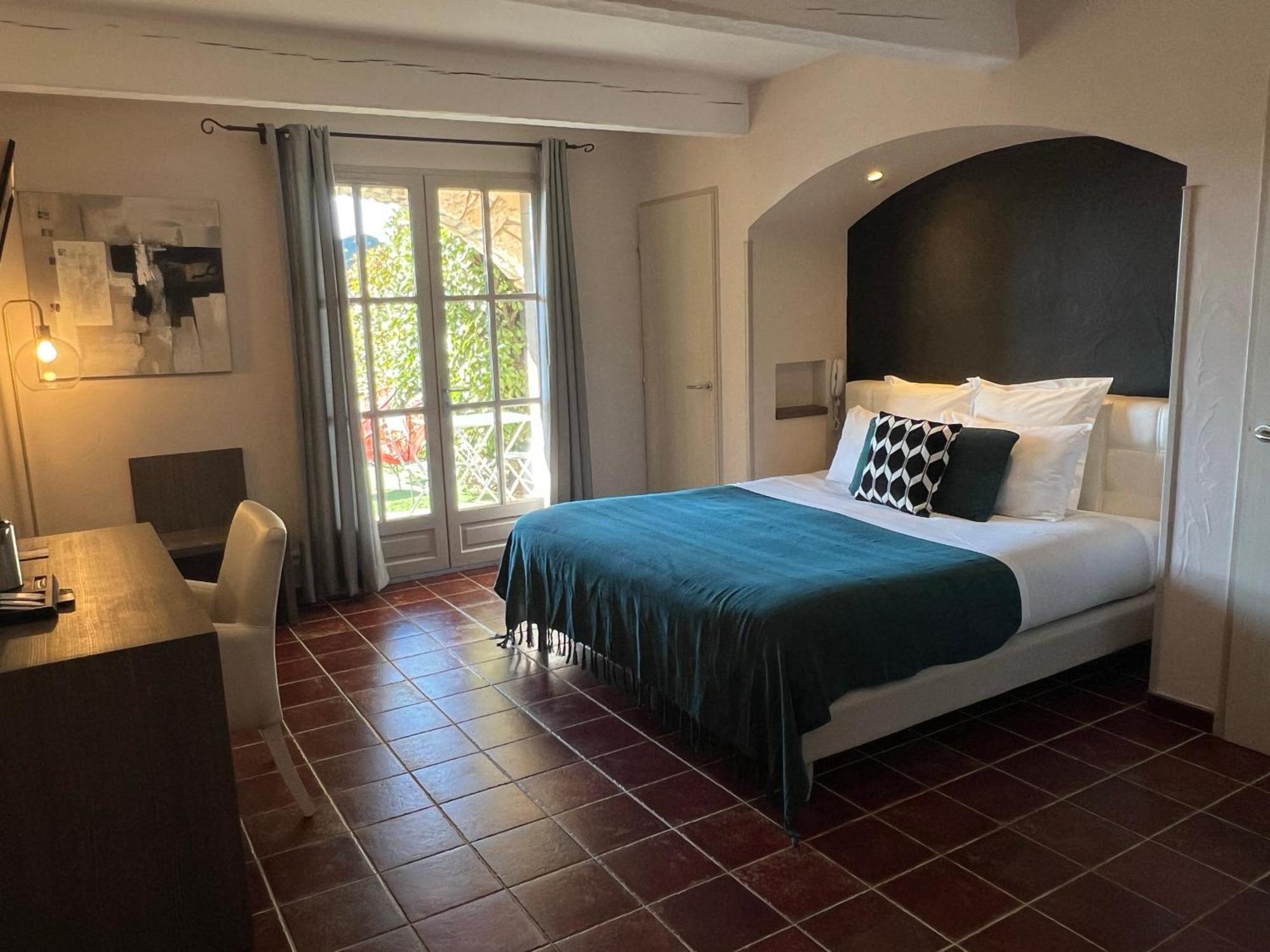 Logis Hotel Restaurant La Bergerie Aragon Bagian luar foto