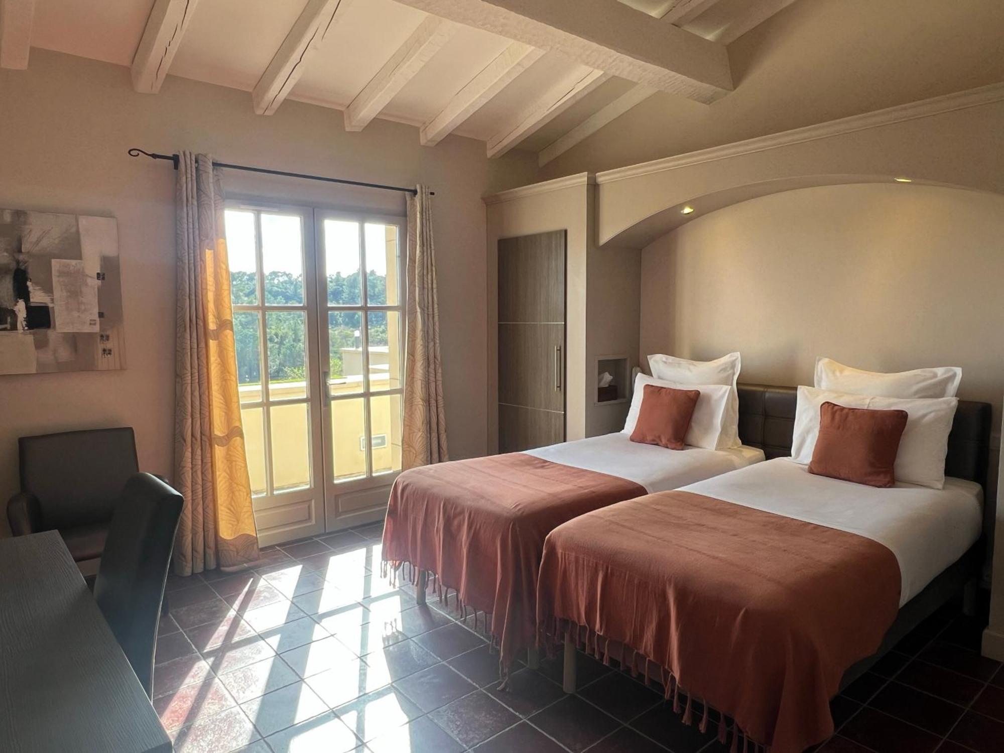 Logis Hotel Restaurant La Bergerie Aragon Bagian luar foto